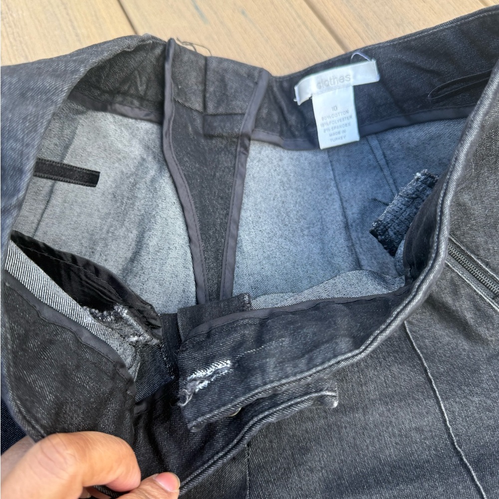 Gray Relaxed Fit Pants with Tailored Look - Picture 7 of 8
